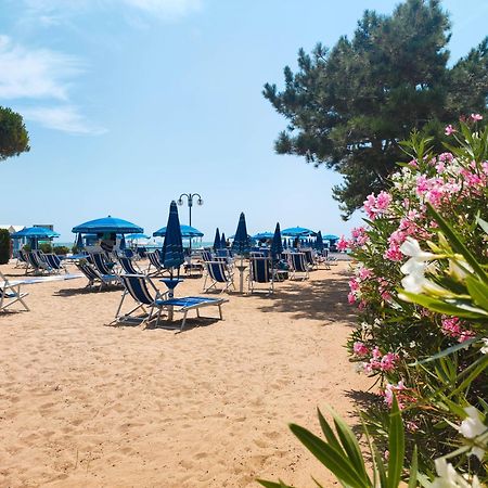 Ferienwohnung Brioni Fronte Mare Lido di Jesolo Exterior foto